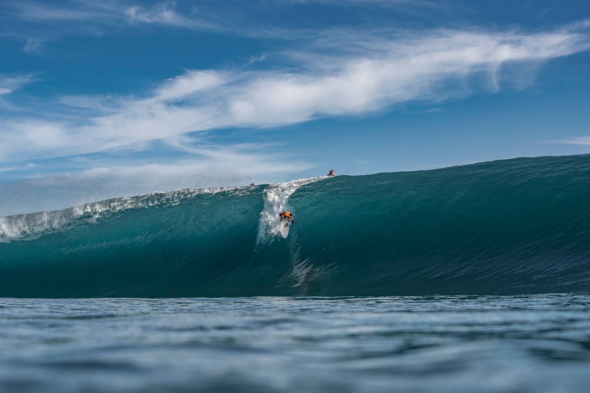tahitian-locals-come-out-of-lockdown-to-firing-teahupoo-sitename
