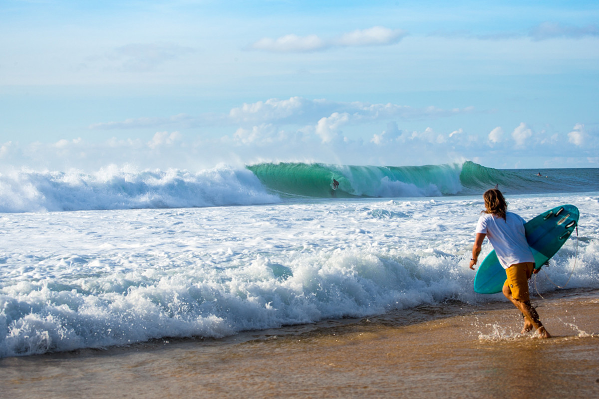 Hawaii in august surfing