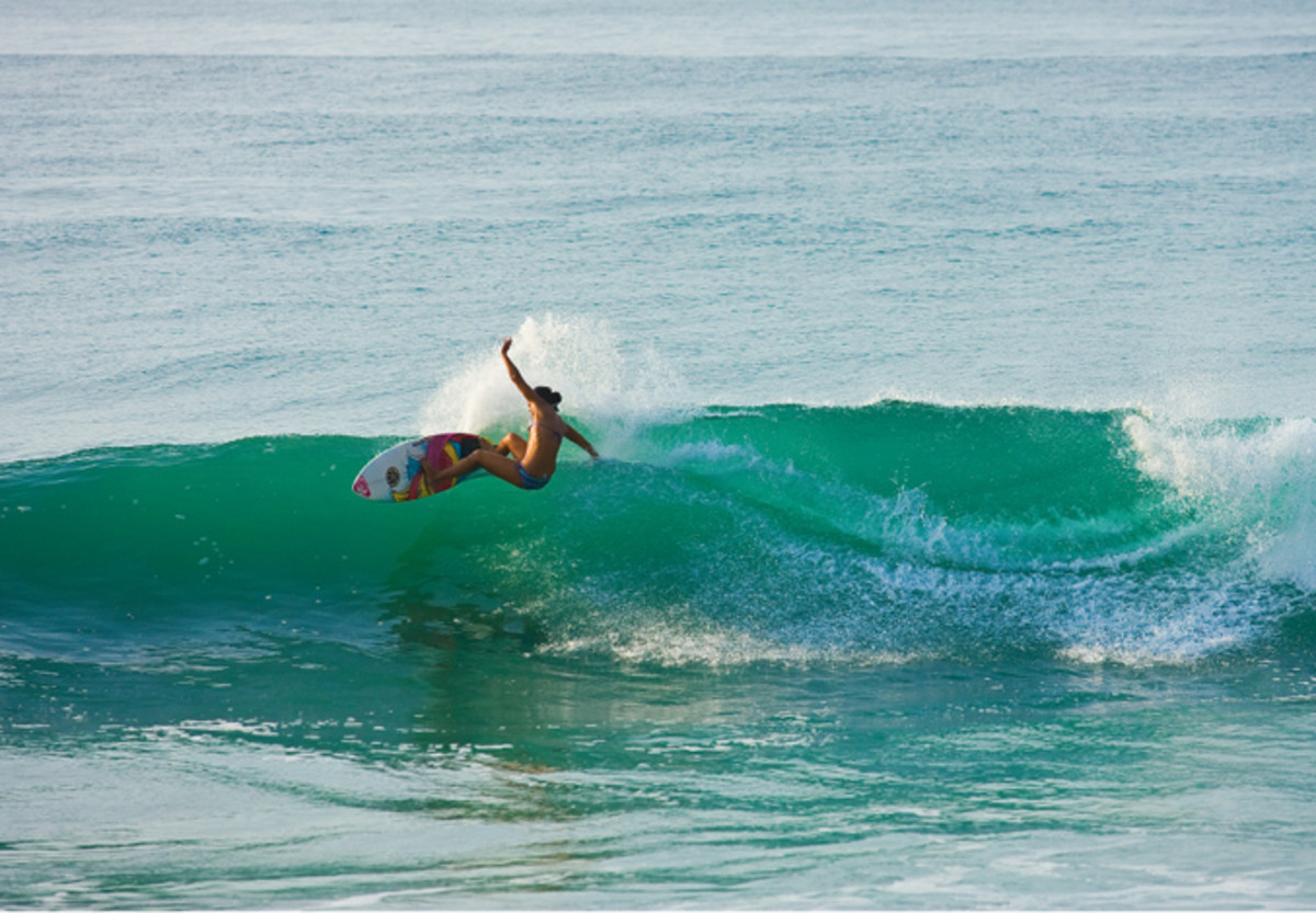 The 5 Best Female Surfers - Mondo Surf Village