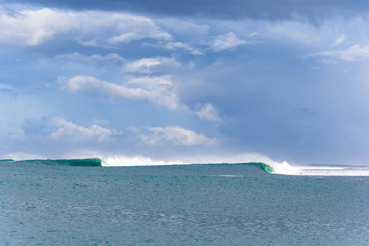 16 Perfect Waves You'll Want to Add to Your Bucket List Immediately