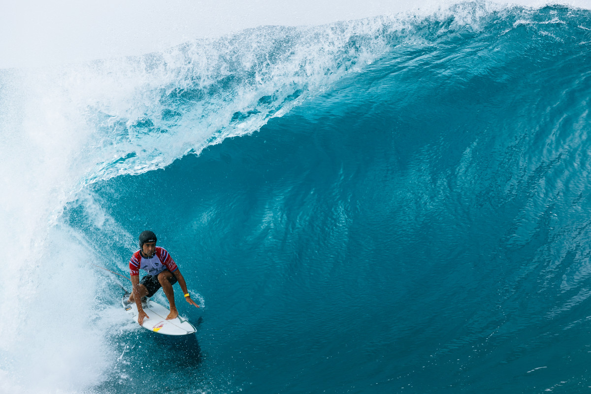More Surfers Are Wearing Helmets At Pipe Than Ever, It Took 30 Years To