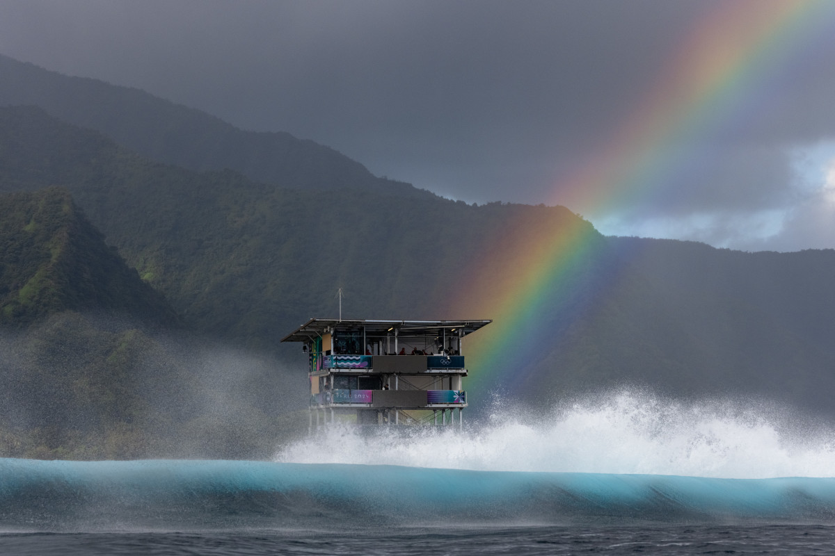 How Is Olympic Surfing Scored? (Points and Judging Criteria Explained) Surfer