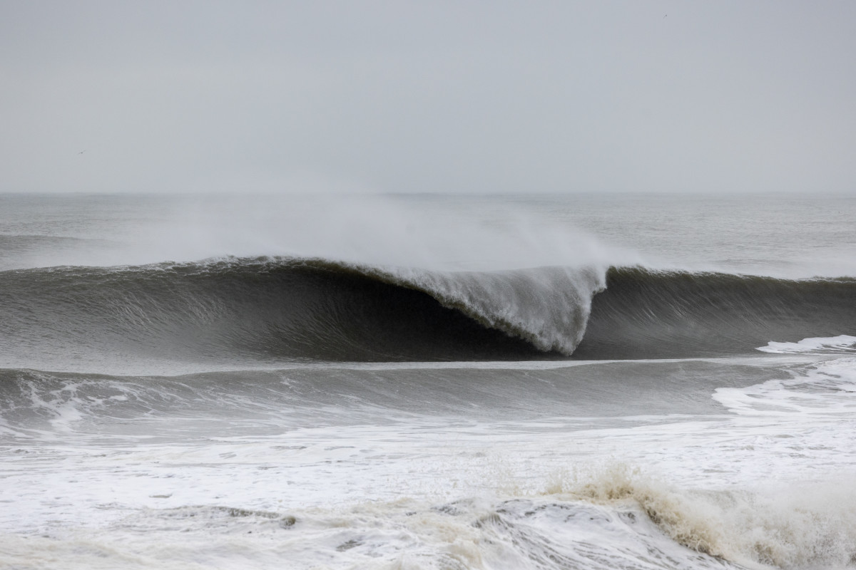 Bomb Cyclone Swell Sends Biggest Swell in Years to New Jersey Shoreline -  Surfer