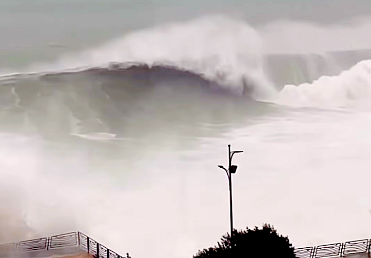 https://www.surfer.com/.image/w_1200%2Ch_675%2Cg_auto%2Cc_fill/MjowMDAwMDAwMDAwMTQ4Mjc3/italy-big-waves-1.png
