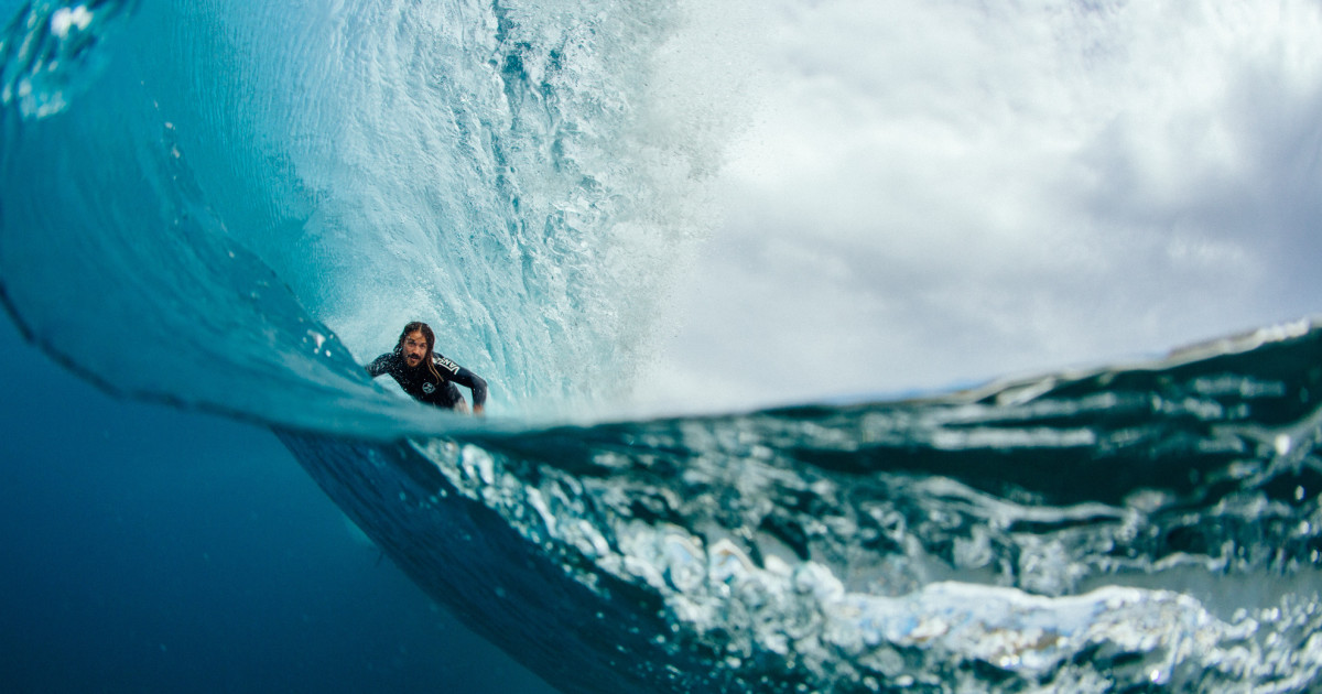 Raw & Rippable - Surfer