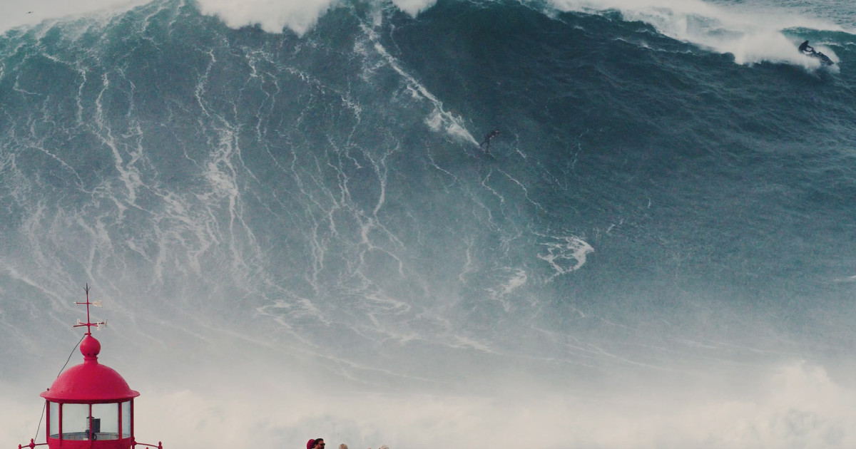 Former Big Wave Record Holder Continues Nazaré Climb - Surfer