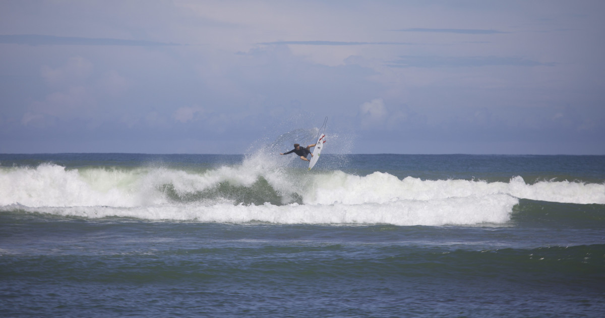 【美品】sho watanabe TRADITIONAL SURFER ハワイ Watch: Three 