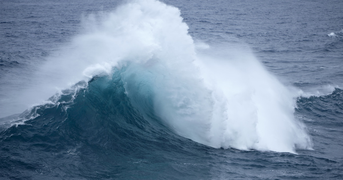 Tsunami wave time schedule