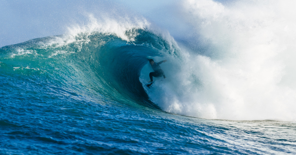 Pro Surfer Griffin Colapinto Rides Near-Perfect Wave at Freakish Slab 