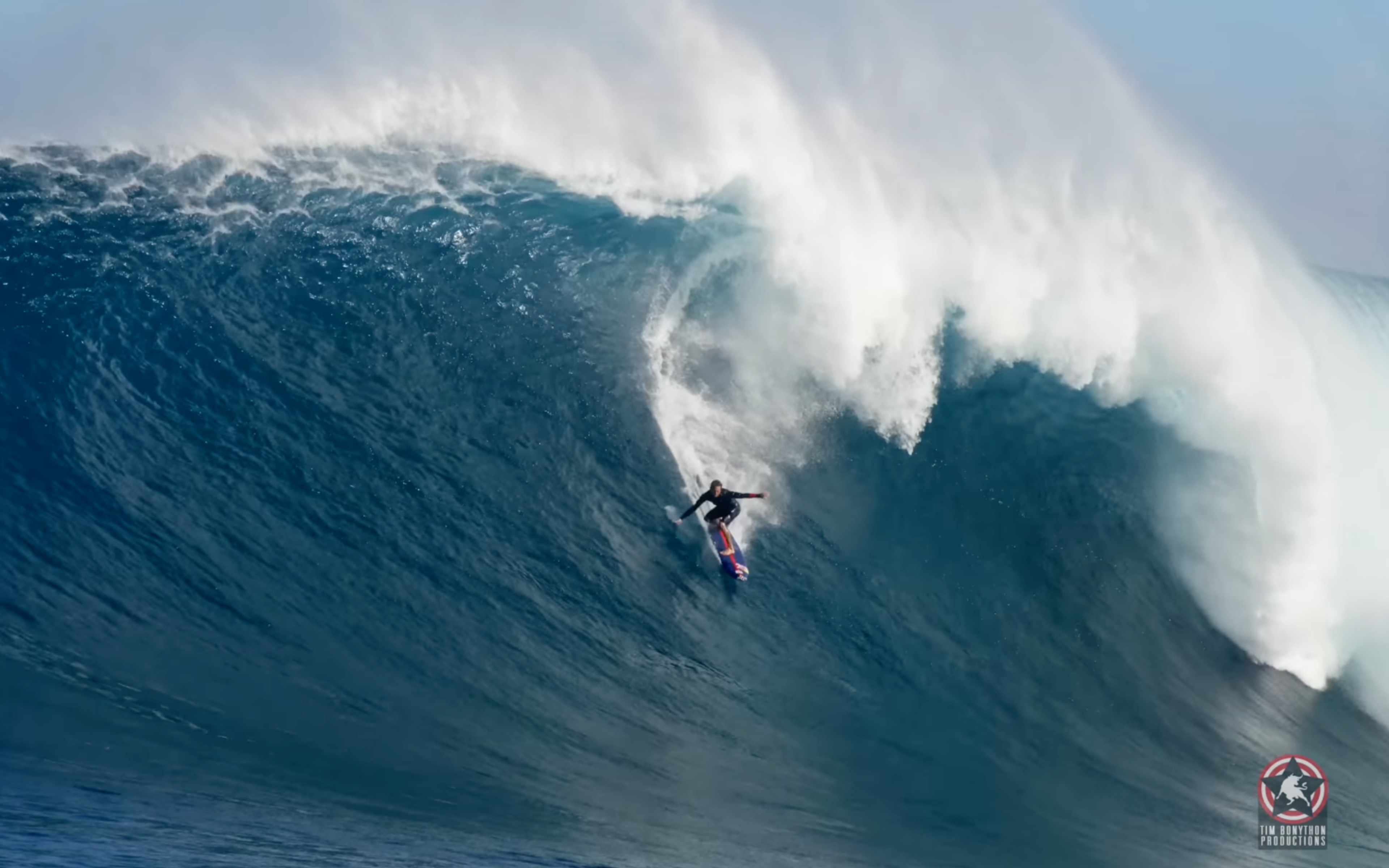 Surfers Score December Jaws in High Definition