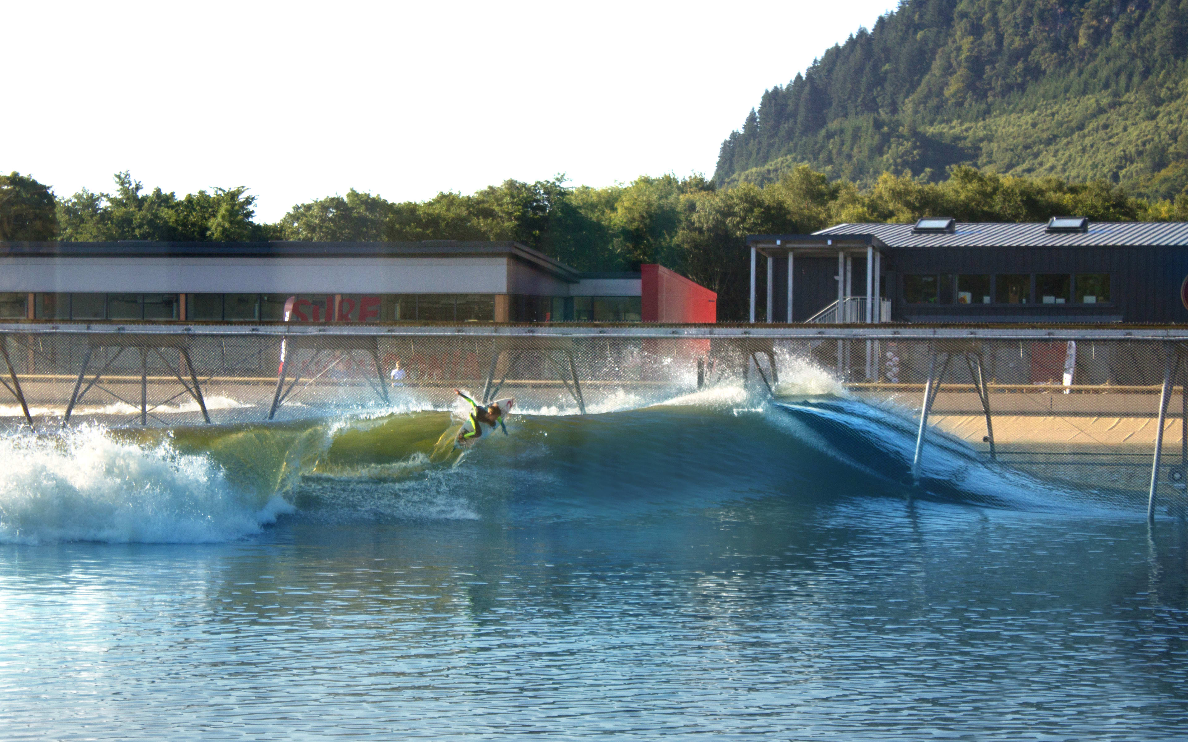 WAVEGARDEN celebrates launch of Snowdonia