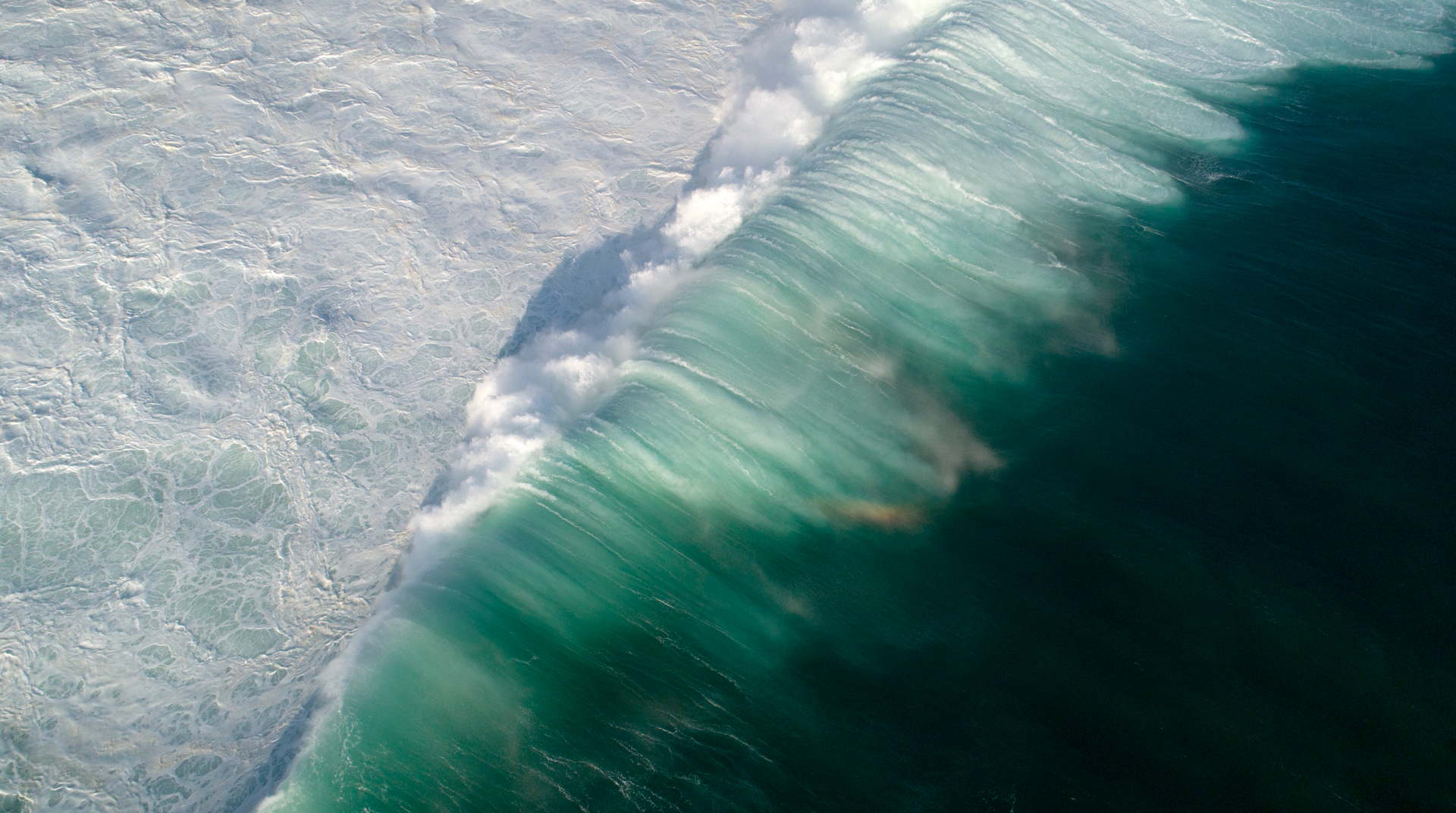 1 000 Foot Tall Mega Tsunami Could Hit West Coast Experts Warn Surfer