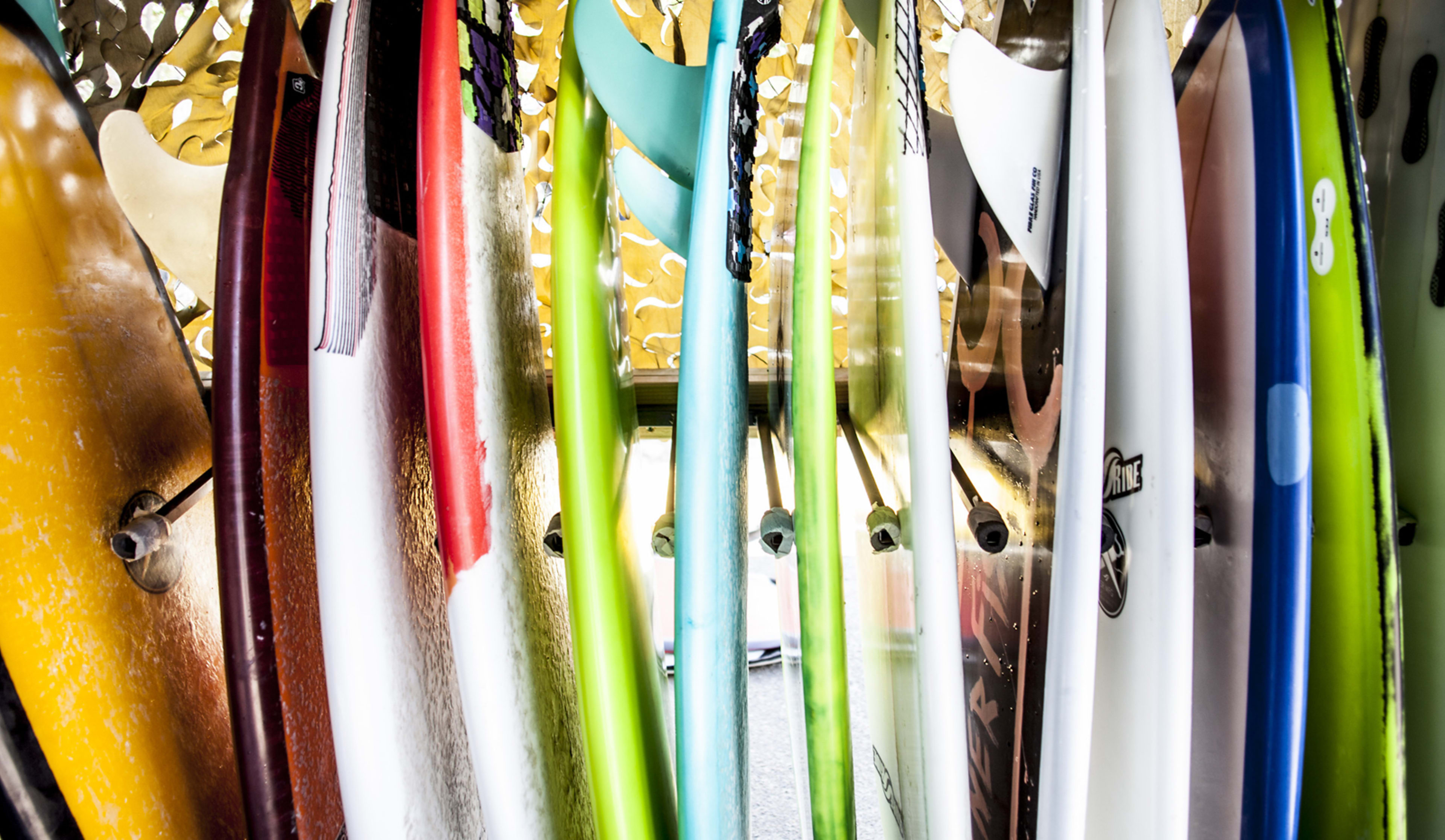 How to choose a beginner surfboard hotsell