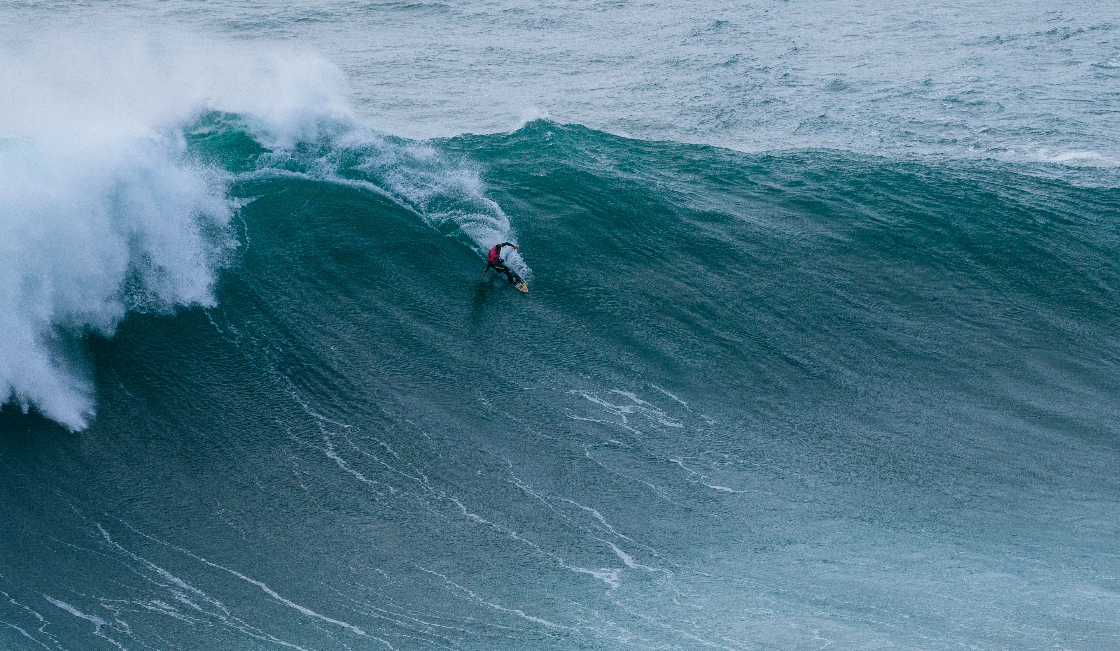 25 foot wave clearance