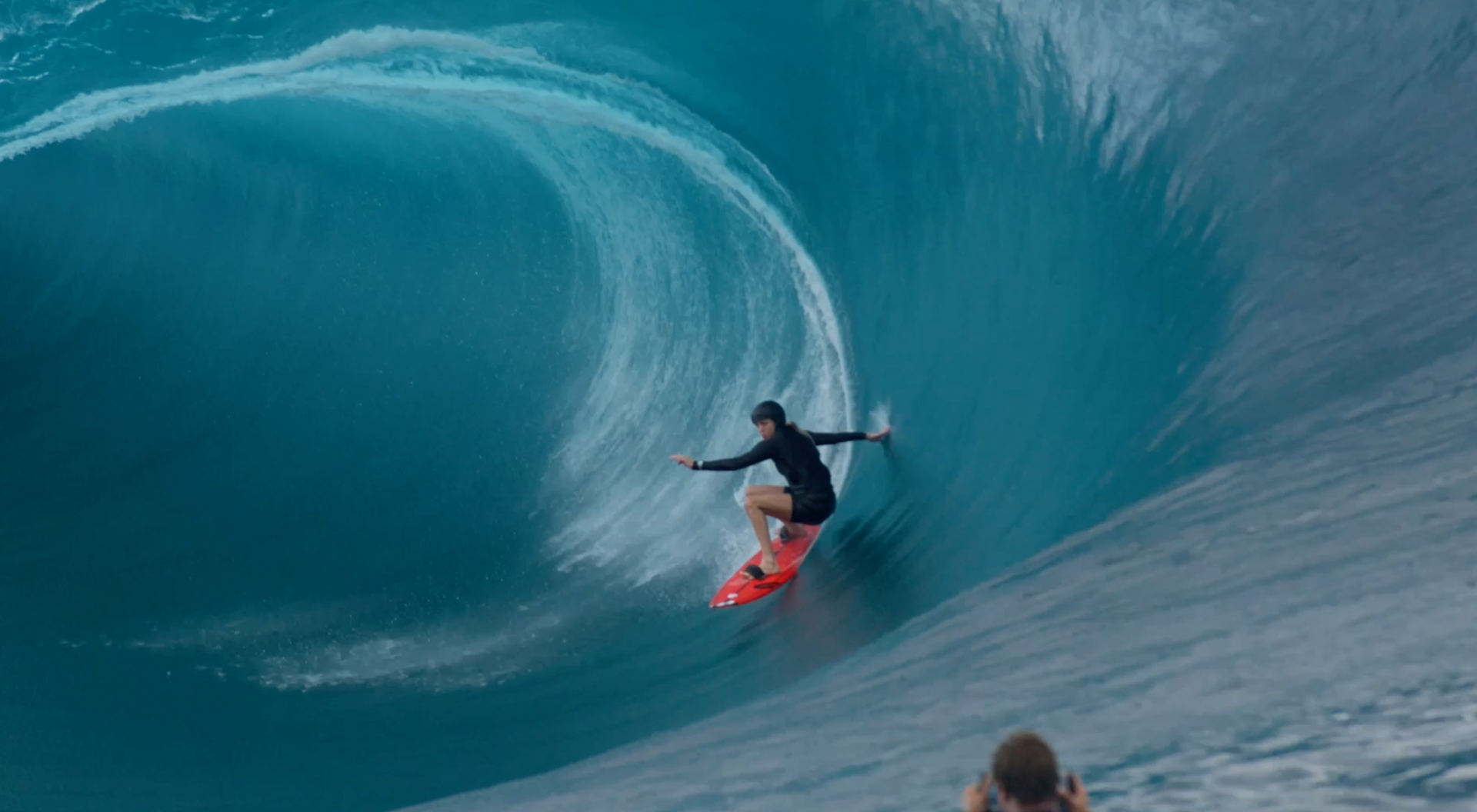 Watch: Laura Enever's Maiden XXL Teahupo'o Barrel - Surfer