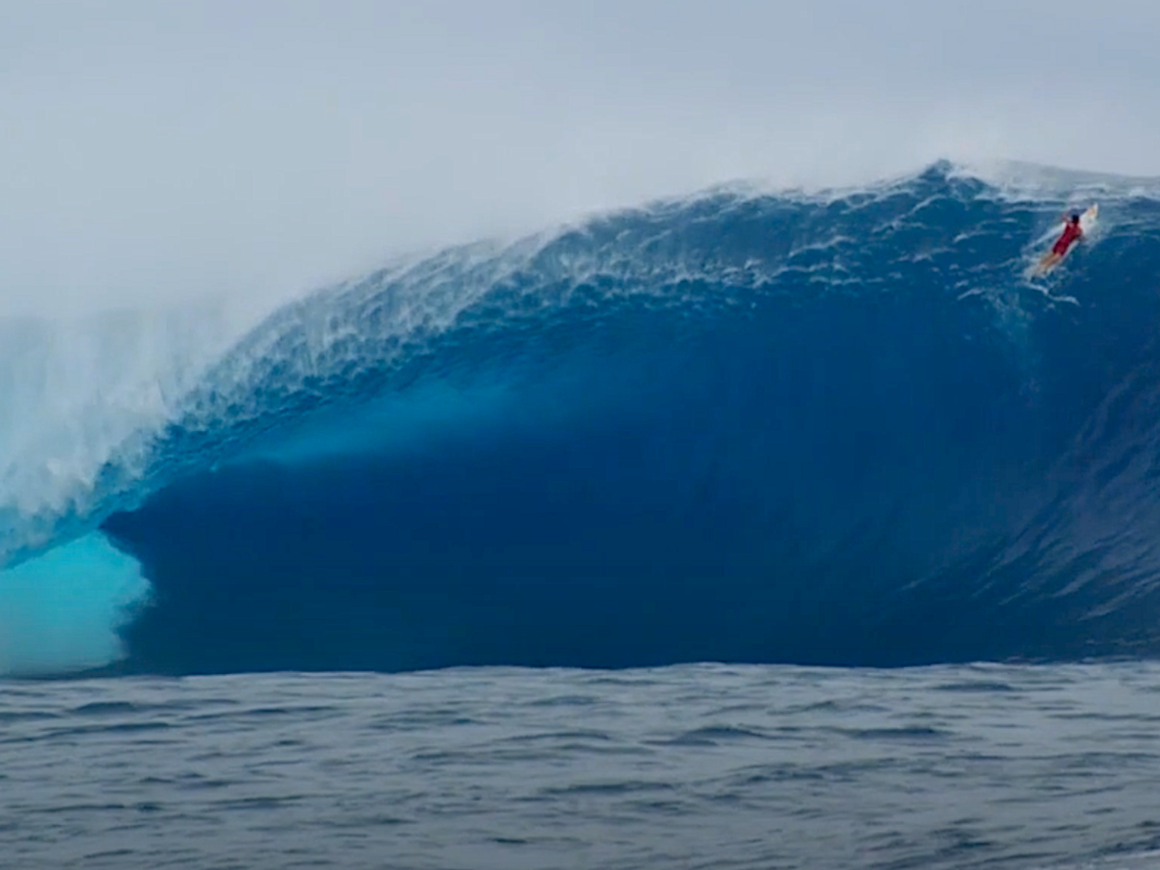 The Biggest Waves Ever Surfed at Cloudbreak (Video)