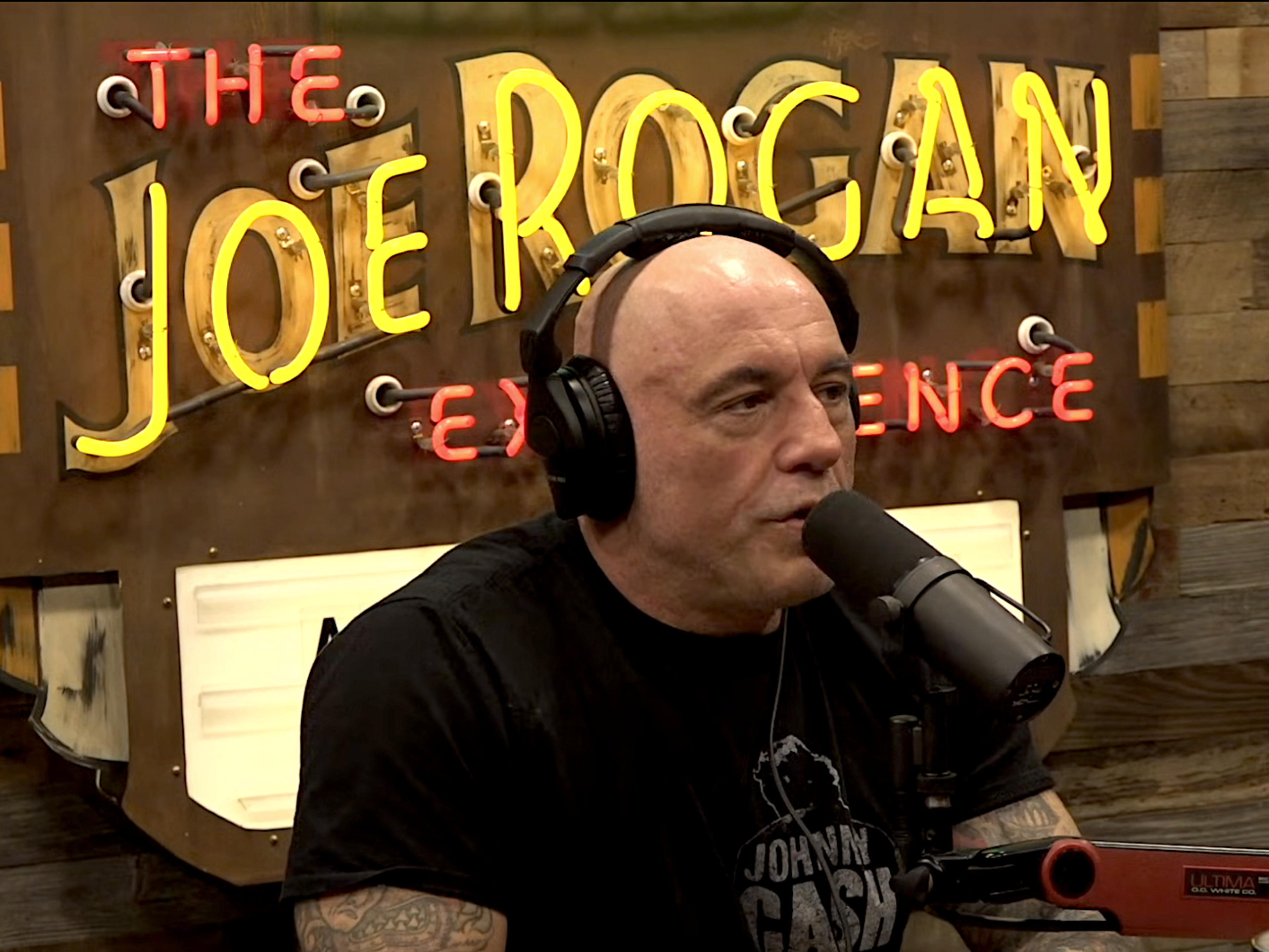 Joe Rogan Talks Fatal Shark Attack in Northern California (Video) - Surfer