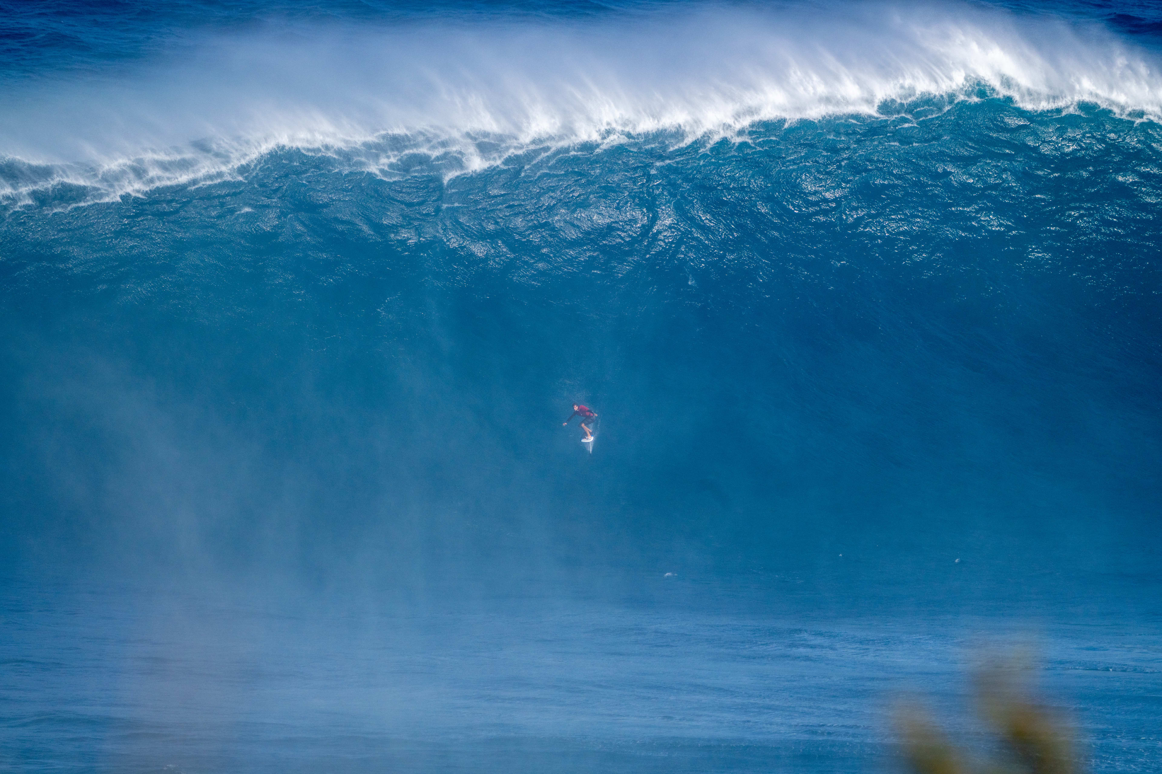 JAWS MAUI サーフィン写真集 貴重 Photographer Takes Breathtaking Shots of Giant Wave 'Jaws' on