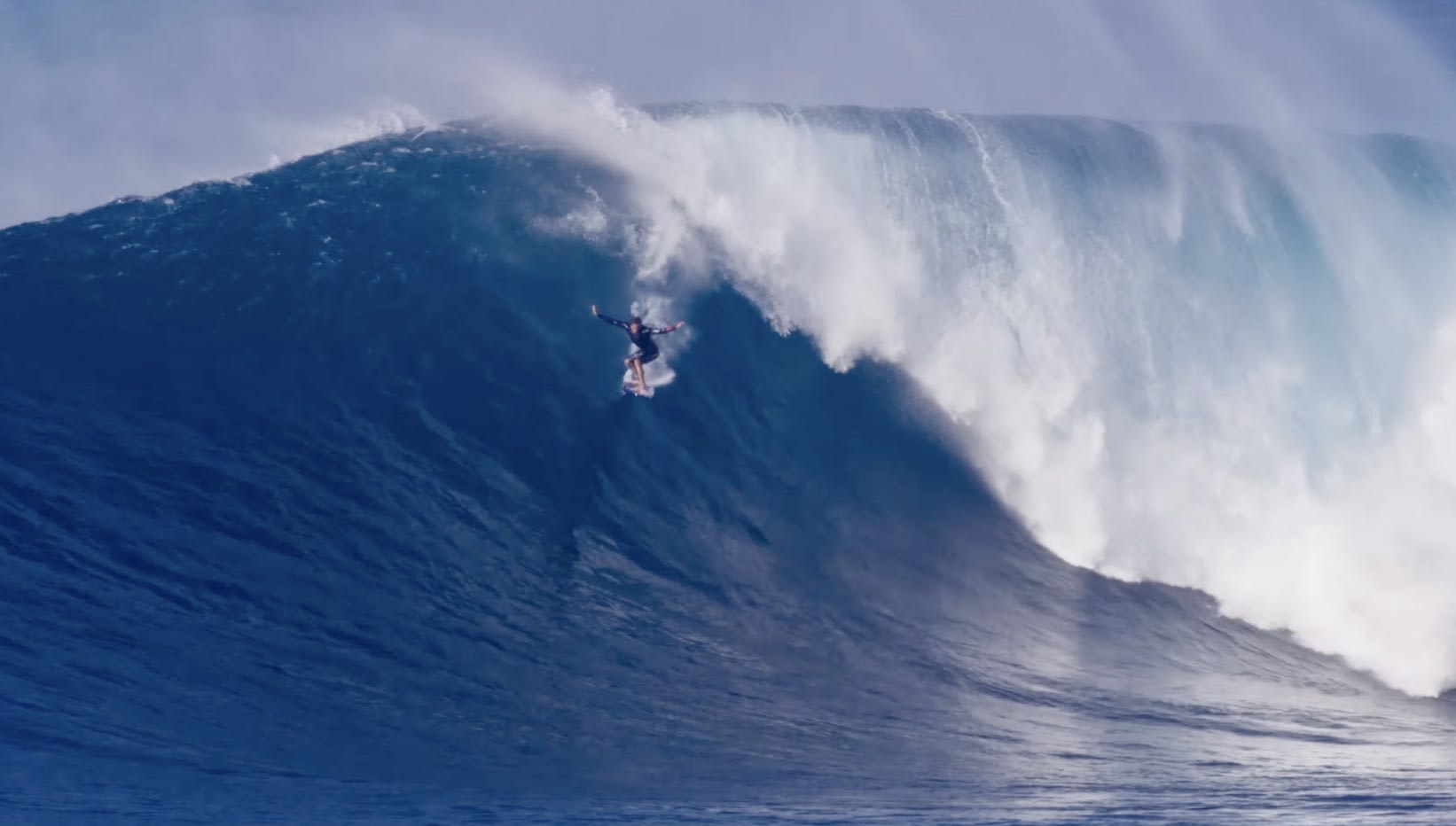 How Did Kai Lenny Surf a 7'6” Surfboard at Jaws? (Video) - Surfer